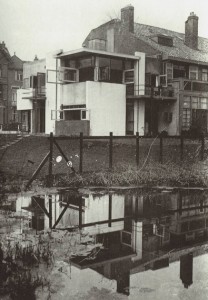 Vista exterior de la casa Rietveld-Schröder, G.T Rietveld, Utrech, 1923 