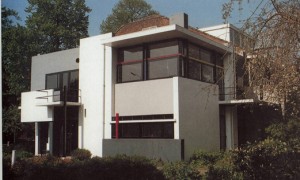 Vista exterior de la casa Rietveld-Schröder en la actualidad, G.T Rietveld, Utrech, 1923