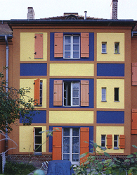 Fachada de las viviendas de la colonia Falkenberg  en Berlín Grünau, B. Taut, 1913-1934. 